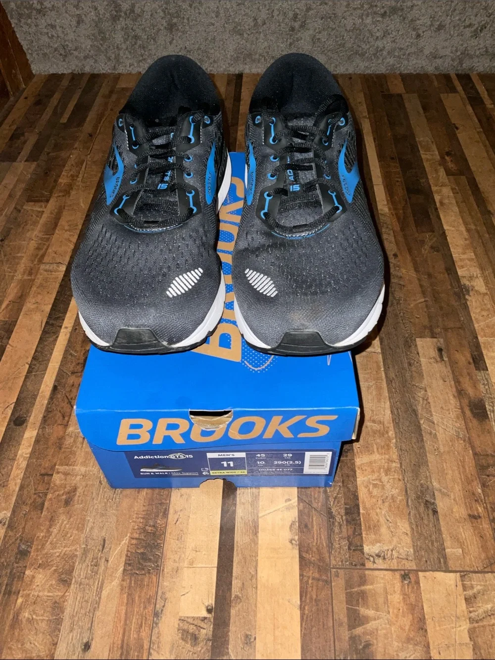 Men’s Brooks Addiction GTS 15 size 11 4E (extra wide)